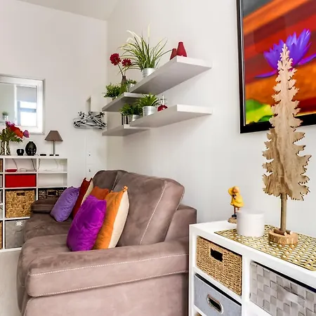 Joli Studio Et Sa Terrasse Proche Montmartre * Париж