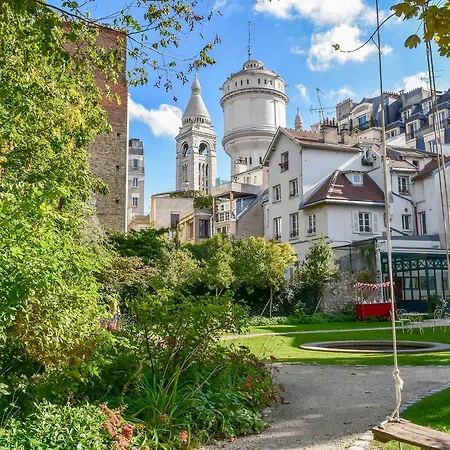Апартаменты Joli Studio Et Sa Terrasse Proche Montmartre *