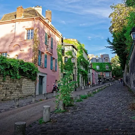 Апартаменты Joli Studio Et Sa Terrasse Proche Montmartre Париж